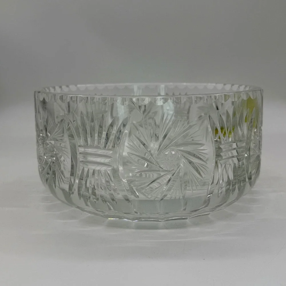 Unbranded Pinwheel Star Cut Glass Serving Bowl Scalloped‎ Rim Vintage Excellent